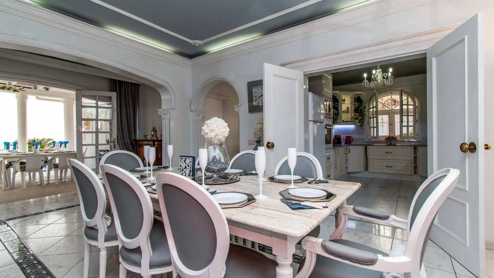Villa Venecia 卡亚俄萨尔瓦赫